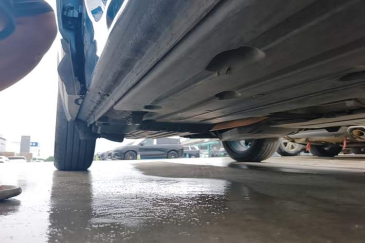 Used Lynk & Co 01 2017 2.0T Two-Wheel Drive Zhaopu Version Right Side Sill