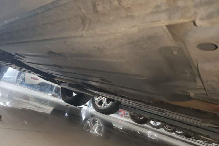Used Lynk & Co 01 2017 2.0T Two-Wheel Drive Zhaopu Version Right Side Sill