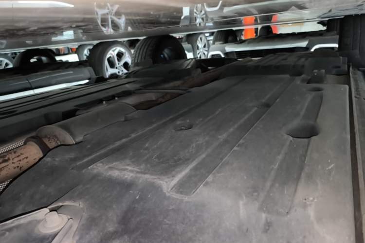 Used Lynk & Co 01 2017 2.0T Two-Wheel Drive Zhaopu Version Right Side Sill