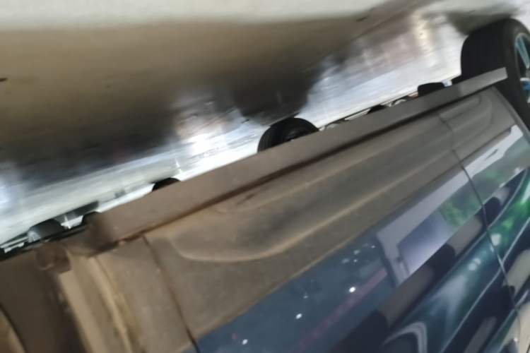 Used Lynk & Co 01 2017 2.0T Two-Wheel Drive Zhaopu Version Right Side Sill