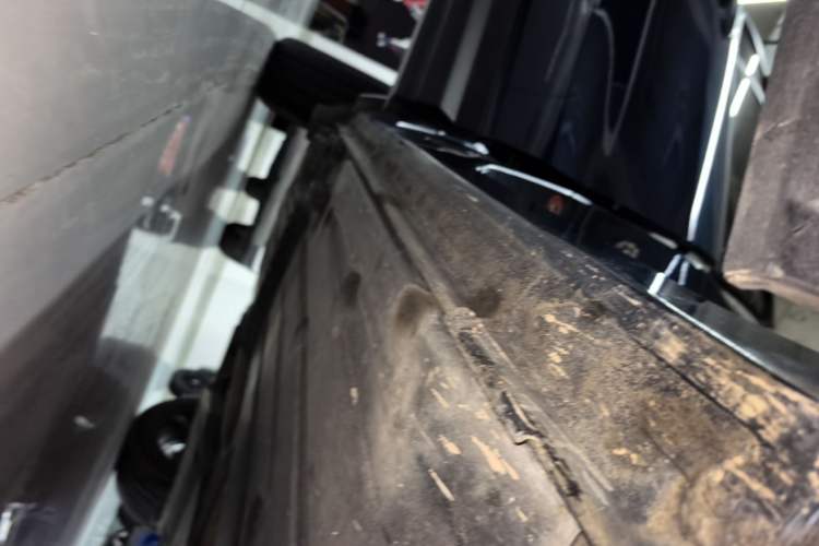 Used Lynk & Co 01 2017 2.0T Two-Wheel Drive Zhaopu Version Right Side Sill