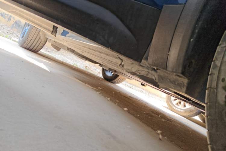 Used Lynk & Co 01 2017 2.0T Two-Wheel Drive Zhaopu Version Right Side Sill