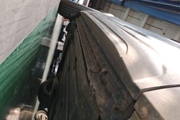 Used Lynk & Co 01 2017 2.0T Two-Wheel Drive Zhaopu Version Right Side Sill