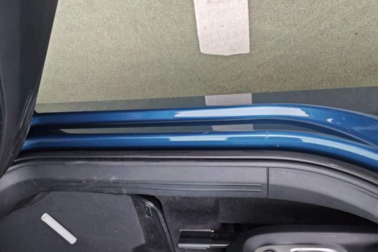 Used Lynk & Co 01 2017 2.0T Two-Wheel Drive Zhaopu Version Right Side Sill
