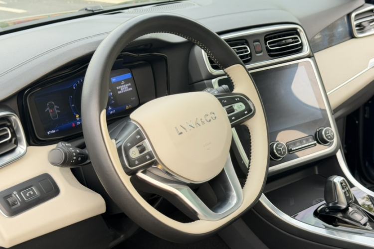 Used Lynk & Co 01 2017 2.0T Two-Wheel Drive Zhaopu Version Steering Wheel