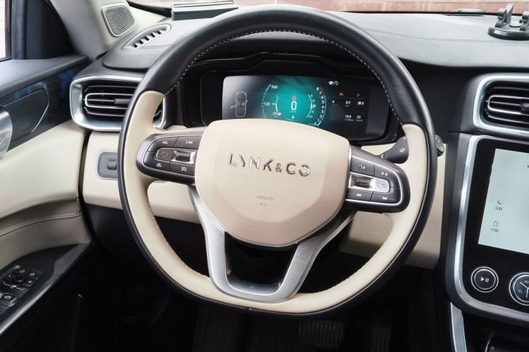 Used Lynk & Co 01 2017 2.0T Two-Wheel Drive Zhaopu Version Steering Wheel