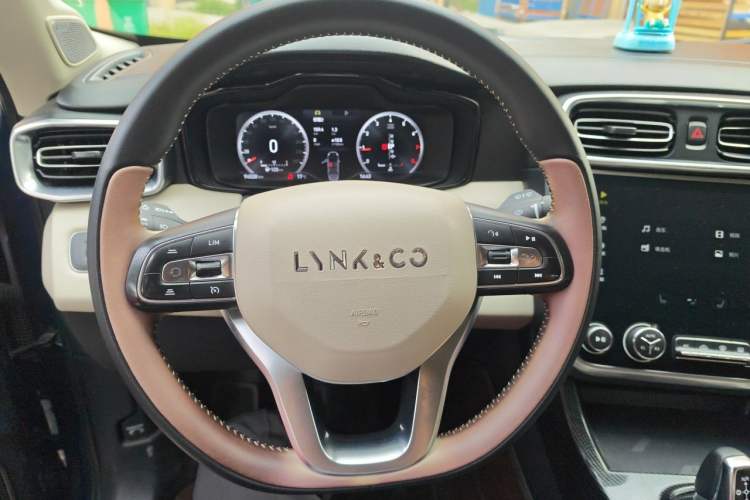 Used Lynk & Co 01 2017 2.0T Two-Wheel Drive Pro Edition Steering Wheel