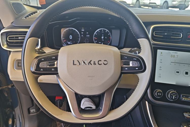 Used Lynk & Co 01 2017 2.0T Two-Wheel Drive Zhaopu Version Steering Wheel