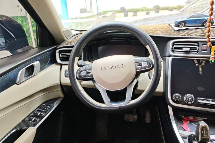 Used Lynk & Co 01 2017 2.0T Two-Wheel Drive Pro Edition Steering Wheel