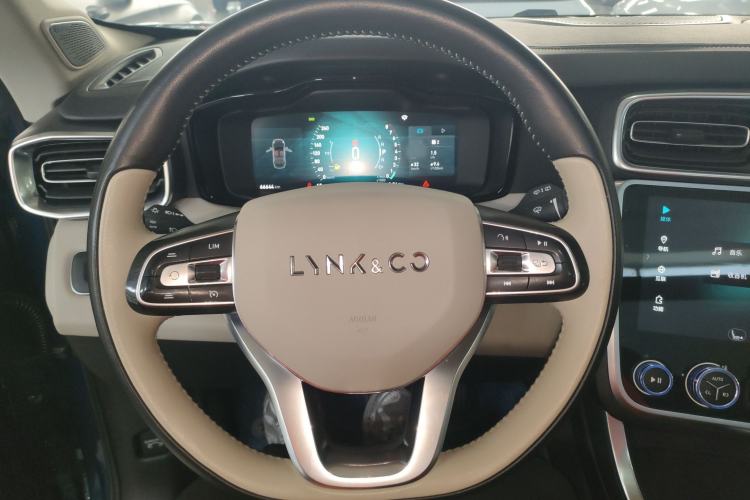 Used Lynk & Co 01 2017 2.0T Two-Wheel Drive Zhaopu Version Steering Wheel