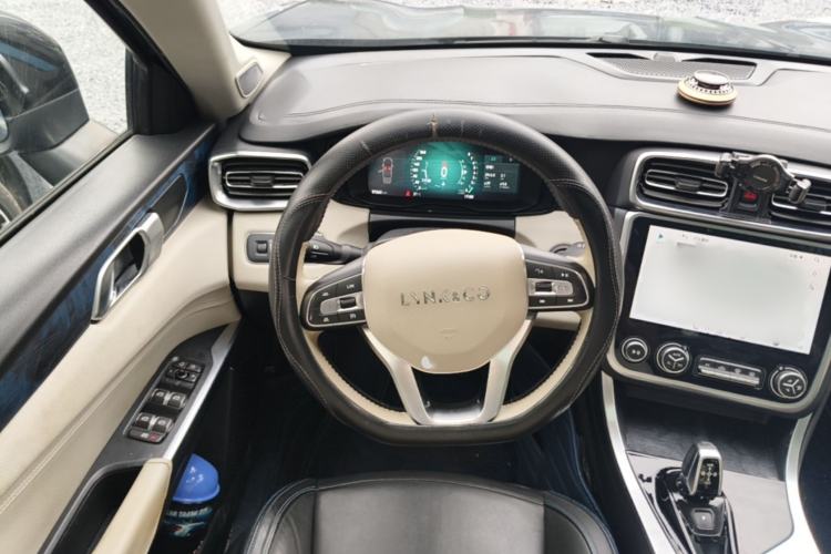Used Lynk & Co 01 2017 2.0T Two-Wheel Drive Pro Edition Steering Wheel