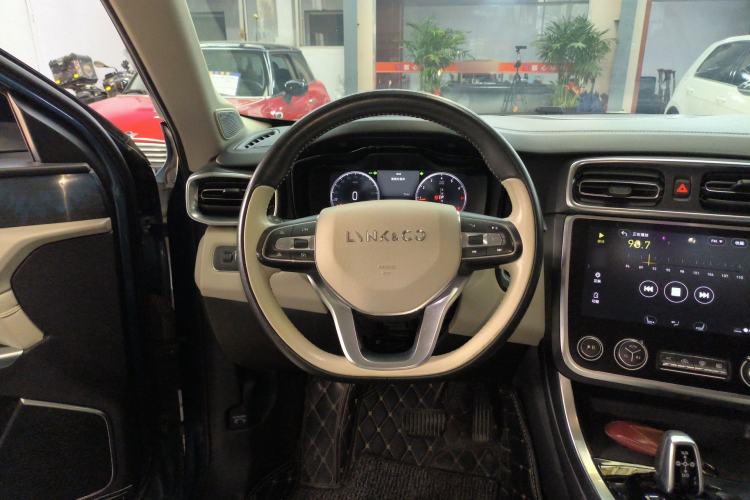 Used Lynk & Co 01 2017 2.0T Two-Wheel Drive Zhaopu Version Steering Wheel