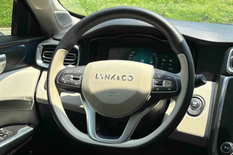 Used Lynk & Co 01 2017 2.0T Two-Wheel Drive Zhaopu Version Steering Wheel