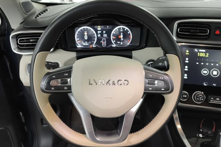 Used Lynk & Co 01 2017 2.0T Two-Wheel Drive Zhaopu Version Steering Wheel