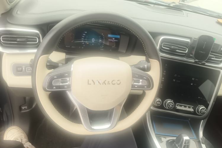 Used Lynk & Co 01 2017 2.0T Two-Wheel Drive Zhaopu Version Steering Wheel
