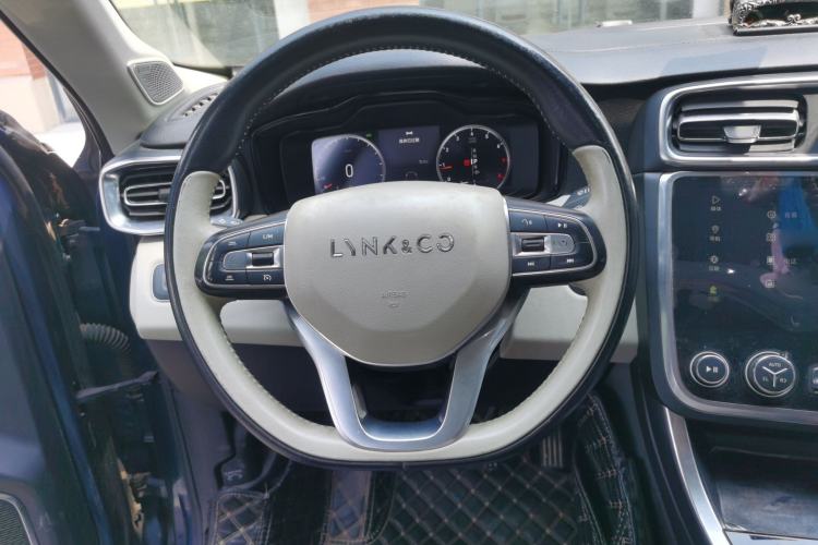 Used Lynk & Co 01 2017 2.0T Two-Wheel Drive Zhaopu Version Steering Wheel