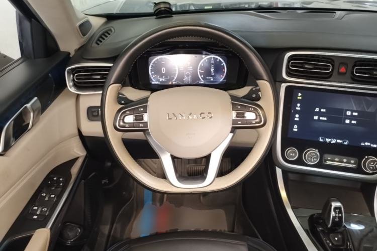 Used Lynk & Co 01 2017 2.0T Two-Wheel Drive Zhaopu Version Steering Wheel