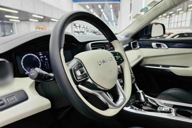 Used Lynk & Co 01 2017 2.0T Two-Wheel Drive Zhaopu Version Steering Wheel
