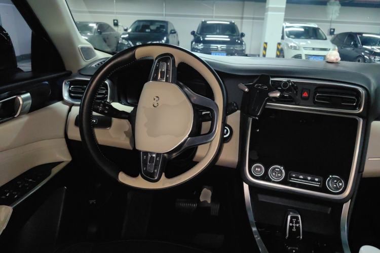 Used Lynk & Co 01 2017 2.0T Two-Wheel Drive Zhaopu Version Steering Wheel