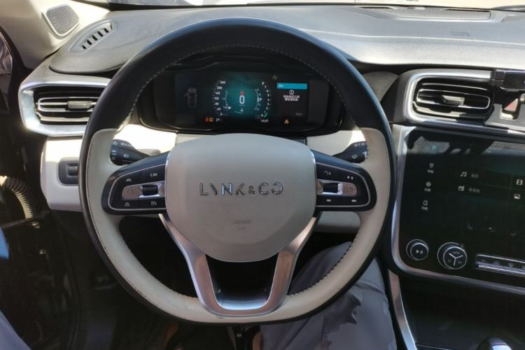 Used Lynk & Co 01 2017 2.0T Two-Wheel Drive Zhaopu Version Steering Wheel
