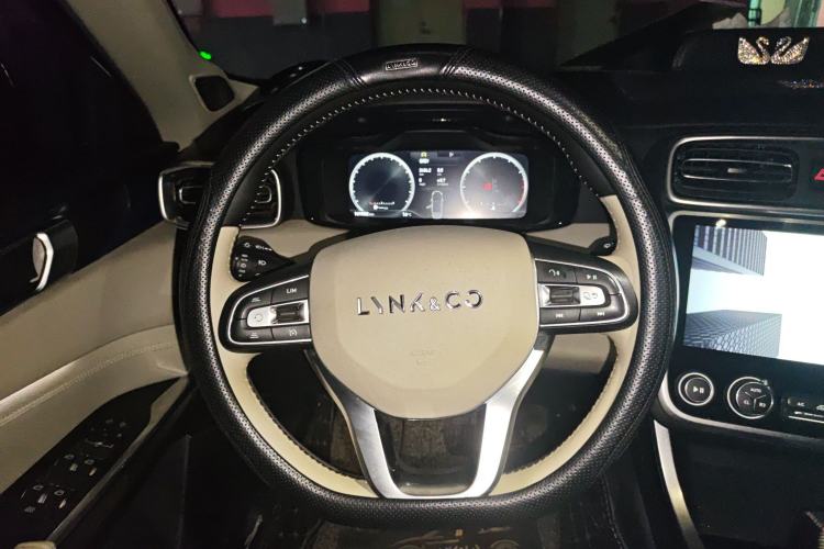 Used Lynk & Co 01 2017 2.0T Two-Wheel Drive Zhaopu Version Steering Wheel