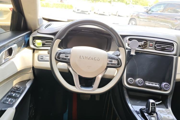 Used Lynk & Co 01 2017 2.0T Two-Wheel Drive Zhaopu Version Steering Wheel