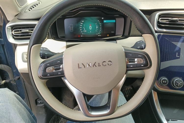 Used Lynk & Co 01 2017 2.0T Two-Wheel Drive Zhaopu Version Steering Wheel