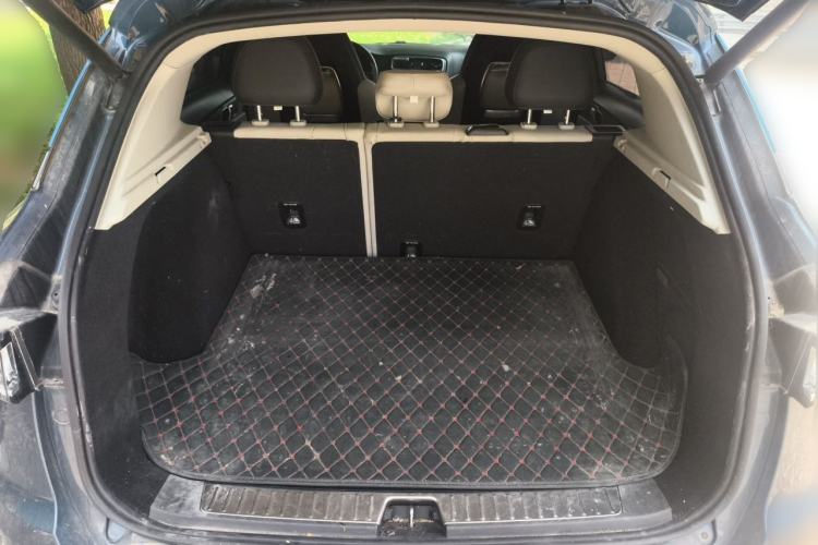 Used Lynk & Co 01 2017 2.0T Two-Wheel Drive Zhaopu Version Trunk