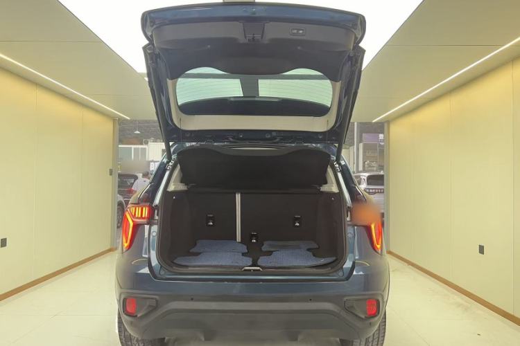 Used Lynk & Co 01 2017 2.0T Two-Wheel Drive Zhaopu Version Trunk