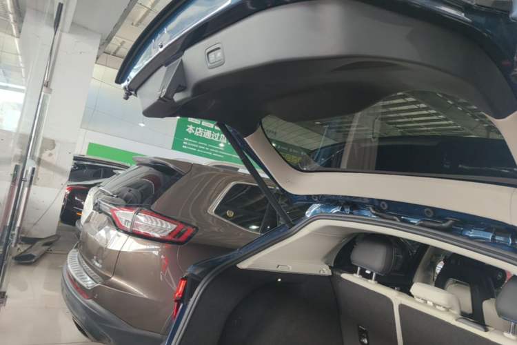 Used Lynk & Co 01 2017 2.0T Two-Wheel Drive Zhaopu Version Trunk