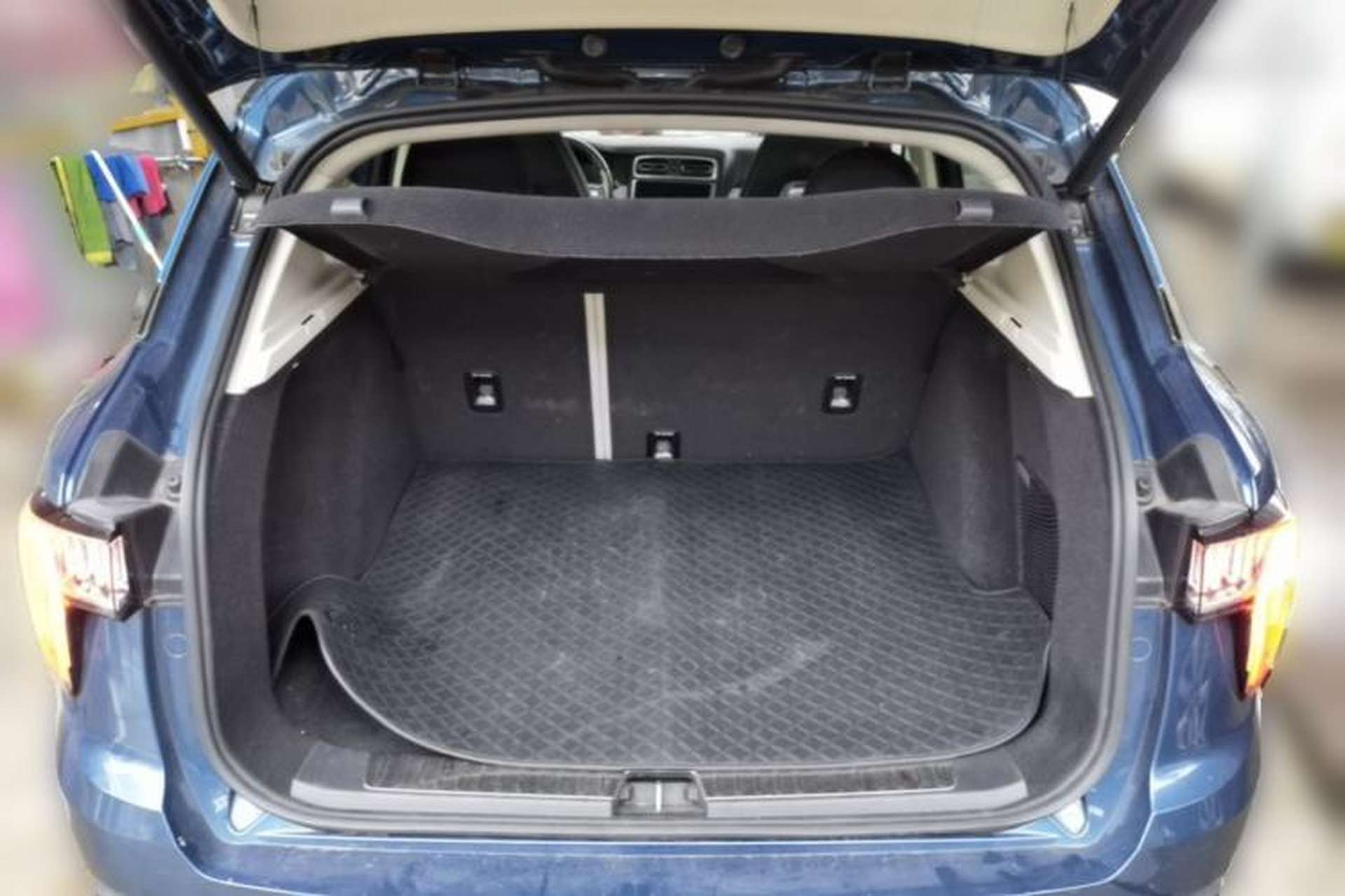 Used Lynk & Co 01 2017 2.0T Two-Wheel Drive Zhaopu Version Trunk