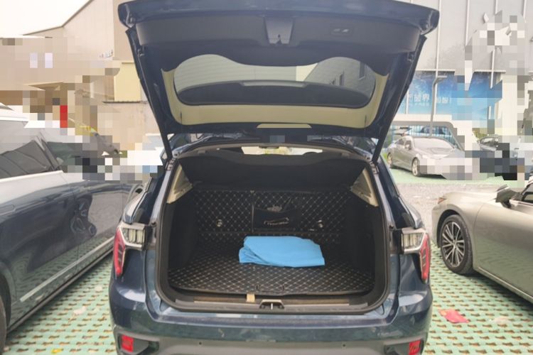 Used Lynk & Co 01 2017 2.0T Two-Wheel Drive Pro Edition Trunk