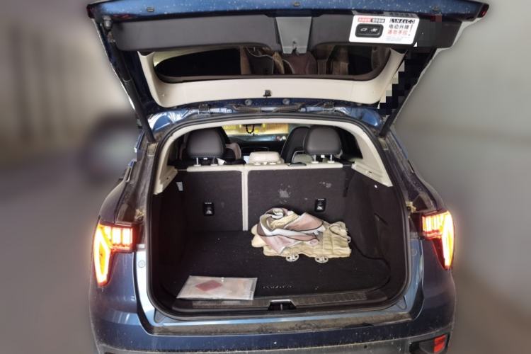 Used Lynk & Co 01 2017 2.0T Two-Wheel Drive Zhaopu Version Trunk
