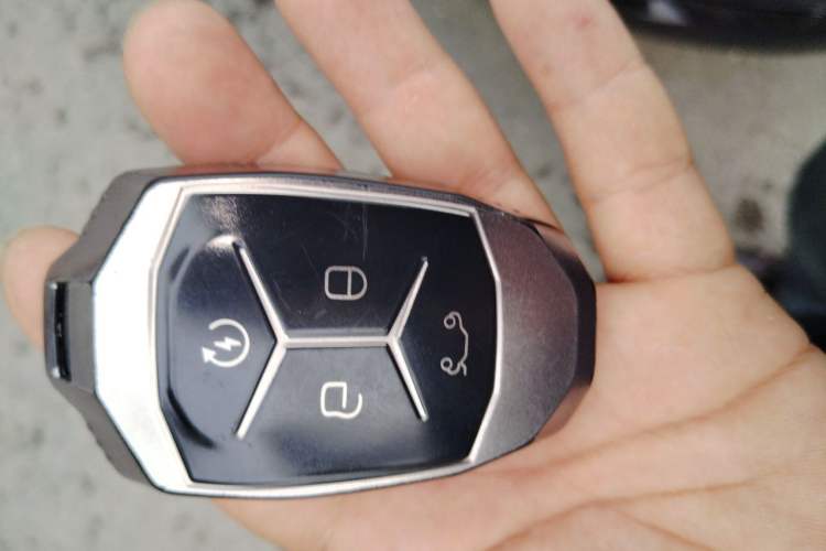 Used Lynk & Co 01 2017 2.0T Two-Wheel Drive Zhaopu Version Vehicle Key