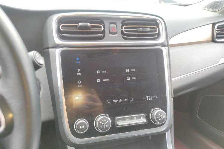Used Lynk & Co 01 2017 2.0T Two-Wheel Drive Pro Edition Audio And AC Panel