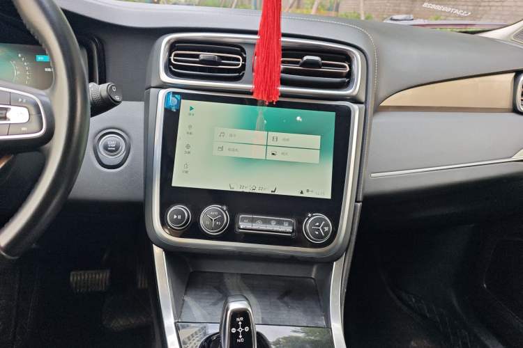 Used Lynk & Co 01 2017 2.0T Two-Wheel Drive Pro Edition Audio And AC Panel