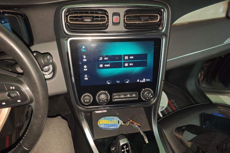 Used Lynk & Co 01 2017 2.0T Two-Wheel Drive Pro Edition Audio And AC Panel
