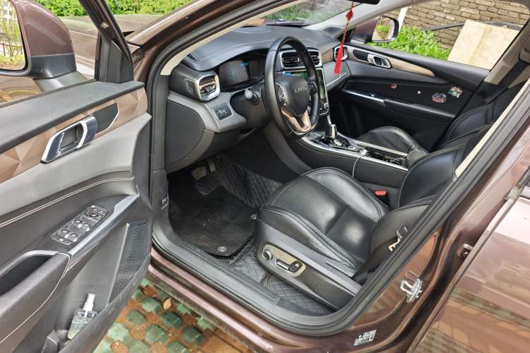 Used Lynk & Co 01 2017 2.0T Two-Wheel Drive Pro Edition Driver Seat