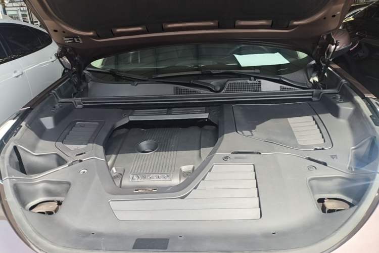 Used Lynk & Co 01 2017 2.0T Two-Wheel Drive Pro Edition Engine Bay