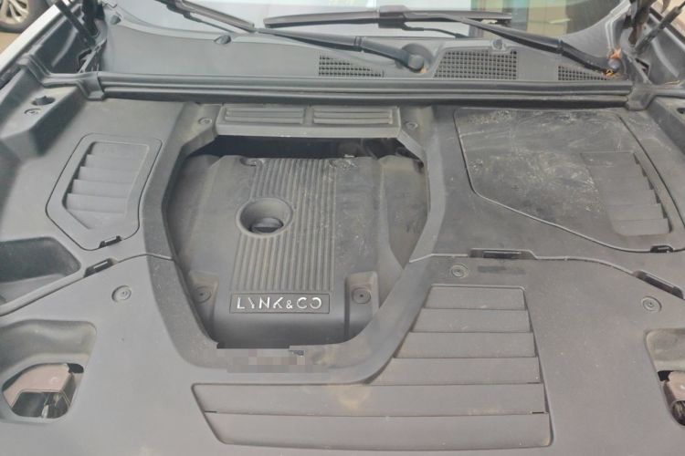 Used Lynk & Co 01 2017 2.0T Two-Wheel Drive Pro Edition Engine Bay