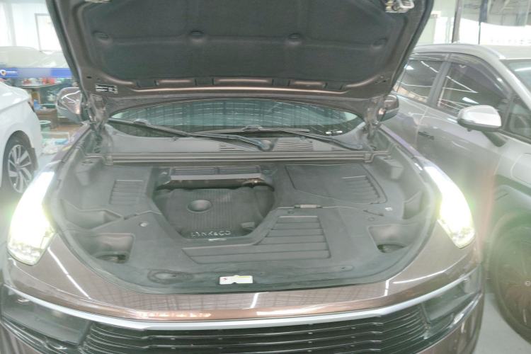 Used Lynk & Co 01 2017 2.0T Two-Wheel Drive Pro Edition Engine Bay