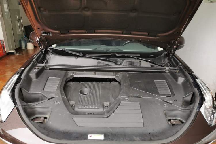 Used Lynk & Co 01 2017 2.0T Two-Wheel Drive Pro Edition Engine Bay