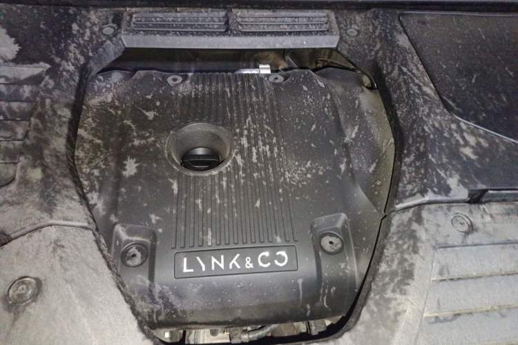 Used Lynk & Co 01 2017 2.0T Two-Wheel Drive Pro Edition Engine Bay