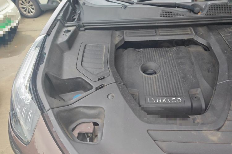 Used Lynk & Co 01 2017 2.0T Two-Wheel Drive Pro Edition Engine Bay Right