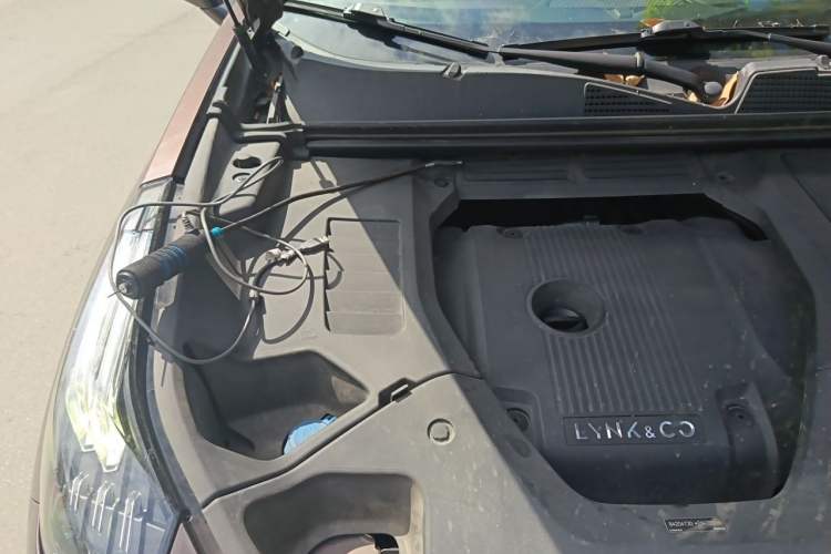 Used Lynk & Co 01 2017 2.0T Two-Wheel Drive Pro Edition Engine Bay Right