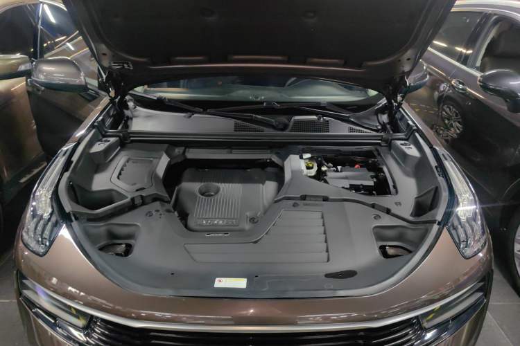 Used Lynk & Co 01 2017 2.0T Two-Wheel Drive Pro Edition Engine Bay