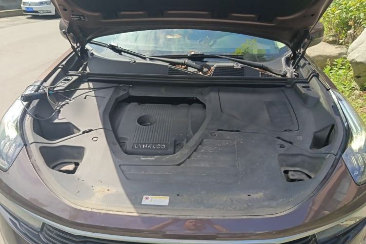 Used Lynk & Co 01 2017 2.0T Two-Wheel Drive Pro Edition Engine Bay