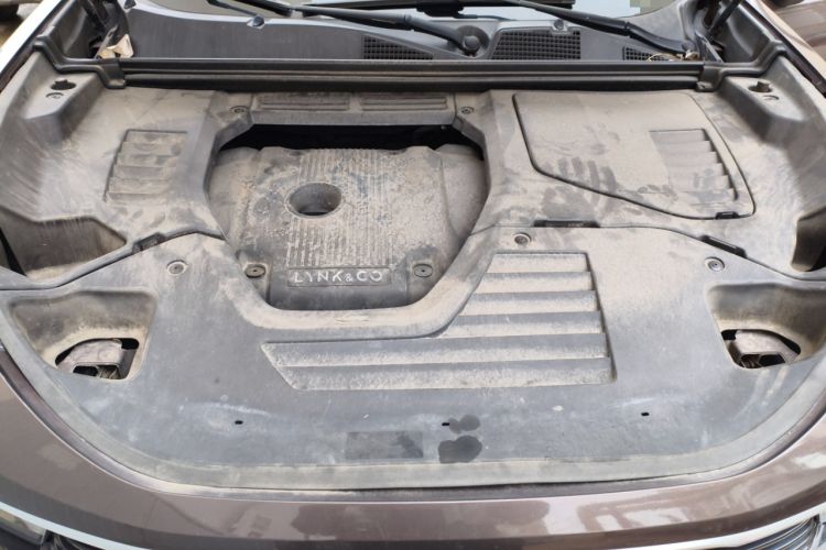 Used Lynk & Co 01 2017 2.0T Two-Wheel Drive Pro Edition Engine Bay