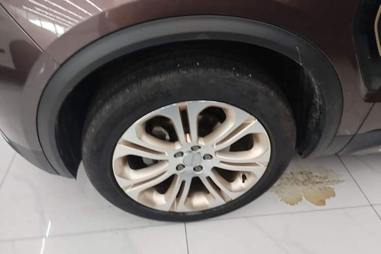 Used Lynk & Co 01 2017 2.0T Two-Wheel Drive Pro Edition Exterior 2