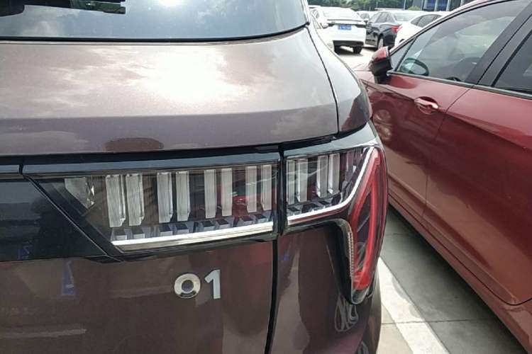 Used Lynk & Co 01 2017 2.0T Two-Wheel Drive Pro Edition Exterior 3